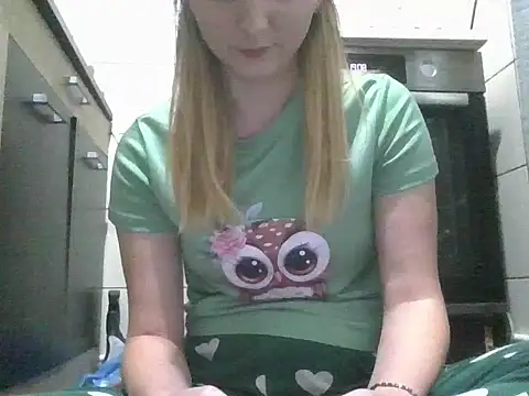 Snapshot of dirty_sasha00 chatting on 12.05.25 dirty sasha00 online show from 12.05.25