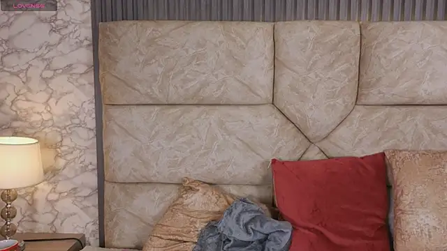 Snapshot of violett_fowlerxx chatting on 02.11.26 violett fowlerxx online show from 02.11.26