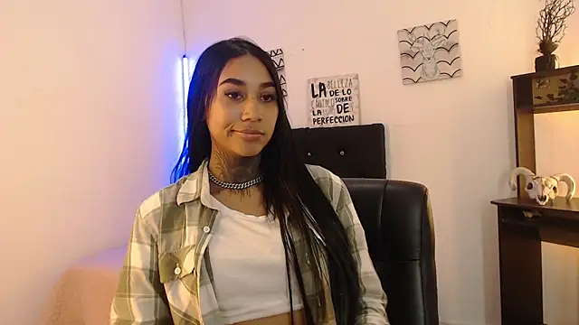 lyam ebony  online show from 02.11.26