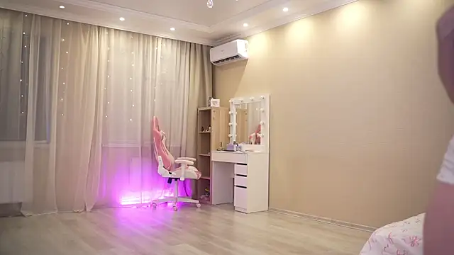 Snapshot of Bananalizzy chatting on 01.10.26 Bananalizzy online show from 01.10.26