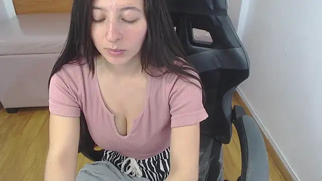 scarlett percy t online show from 02.11.26