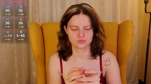 Snapshot of LatinaHuguenin chatting on 02.26.26 LatinaHuguenin online show from 02.26.26