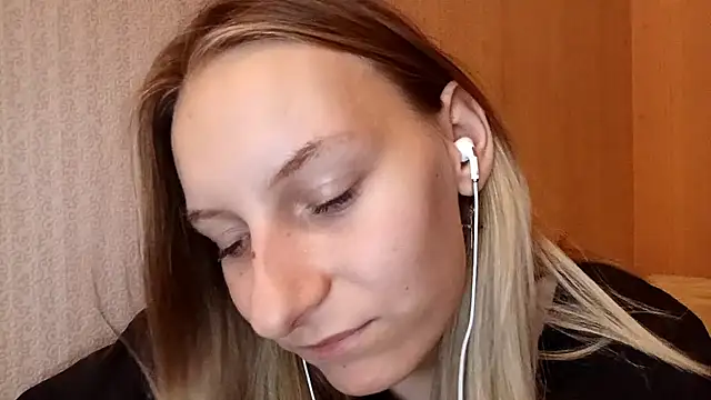 laytafltsmile online show from 11.04.25