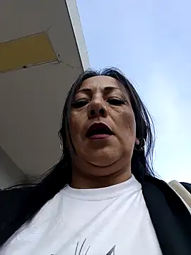 Snapshot of misshot_02 chatting on 11.10.25 misshot 02 online show from 11.10.25