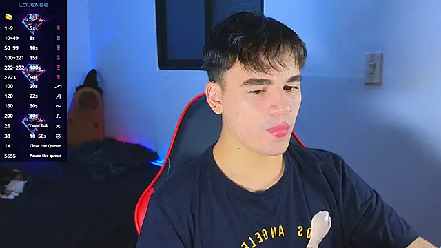 Snapshot of Maiicoll_coleman chatting on 01.14.26 Maiicoll coleman online show from 01.14.26