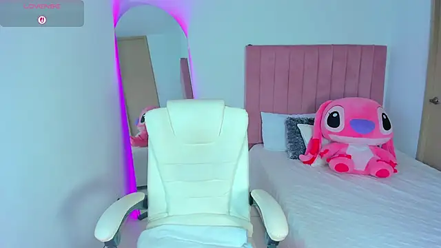 Snapshot of Janettcruz chatting on 01.10.26 Janettcruz online show from 01.10.26