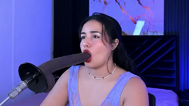 Snapshot of Lalalemoonds chatting on 12.16.25 Lalalemoonds online show from 12.16.25