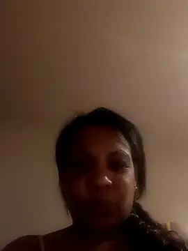 Snapshot of Eva_rouse2 chatting on 12.18.25 Eva rouse2 online show from 12.18.25