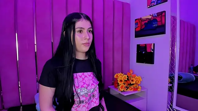 Snapshot of Victoria_14 chatting on 02.04.26 Victoria 14 online show from 02.04.26