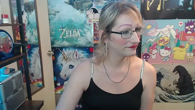 Savanah Banana  online show from 11.08.25