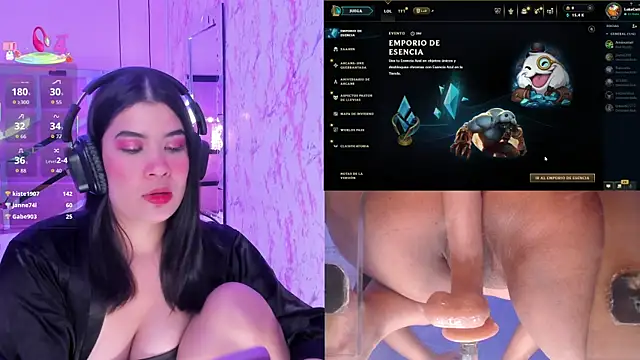 Snapshot of DaphneContry chatting on 11.30.25 DaphneContry online show from 11.30.25