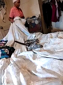 SITHANDRAH online show from 12.14.25