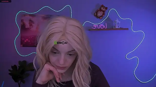 mia starrr  online show from 03.10.26