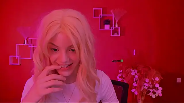 mia starrr  online show from 03.25.26