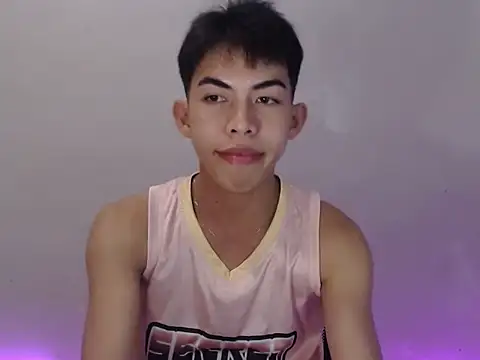 Urhotsilverboy online show from 05.06.26