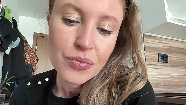 Ameli8 online show from 12.17.25