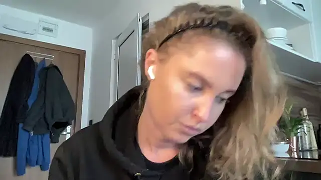 Ameli8 online show from 02.12.26