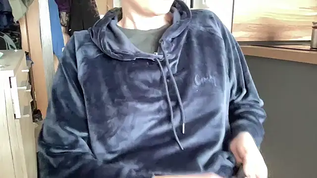 Snapshot of Ameli8 chatting on 03.28.26 Ameli8 online show from 03.28.26