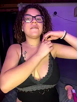 Snapshot of Lolavenezia chatting on 12.03.25 Lolavenezia online show from 12.03.25