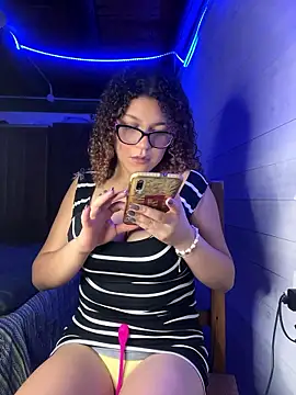 Snapshot of Lolavenezia chatting on 01.14.26 Lolavenezia online show from 01.14.26