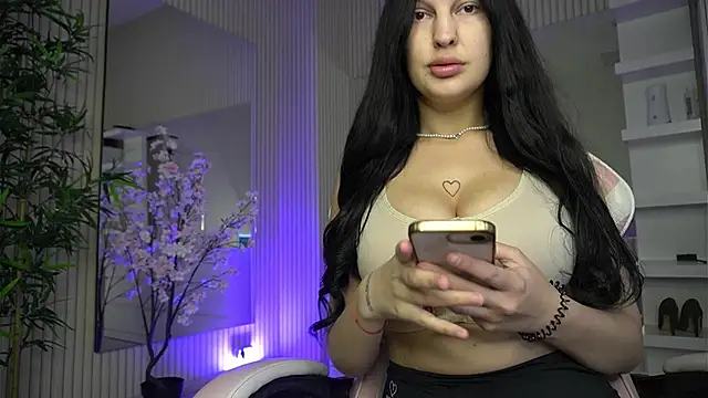 MiaHartx online show from 05.06.26