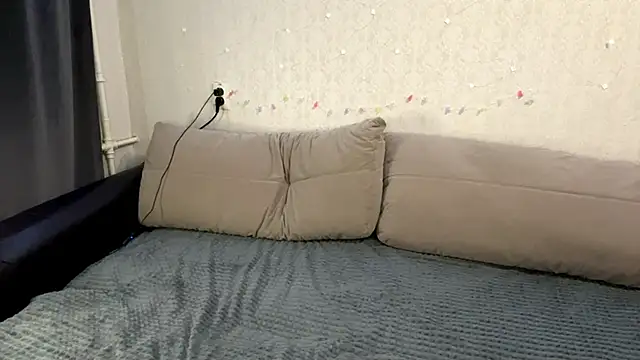 Snapshot of doublemuse chatting on 11.05.25 doublemuse online show from 11.05.25