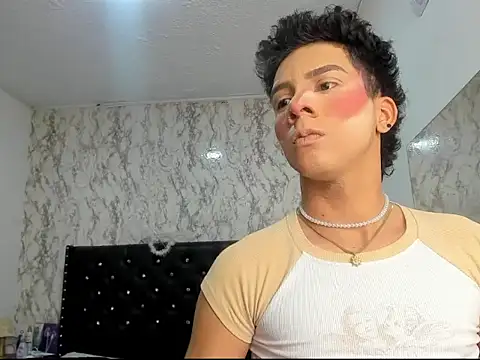 Snapshot of Lovers_Spicy chatting on 11.22.25 Lovers Spicy online show from 11.22.25