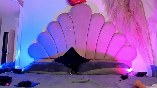 Snapshot of Dominique_Rae chatting on 03.13.26 Dominique Rae online show from 03.13.26