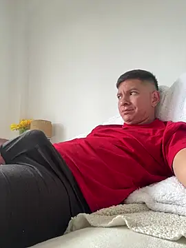 Maluma1995 online show from 04.20.26