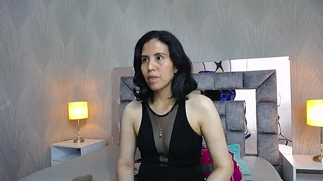 Snapshot of GiselaZivic chatting on 05.16.26 GiselaZivic online show from 05.16.26