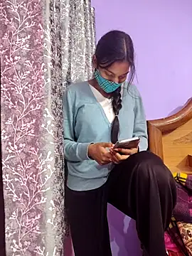 Student12th online show from 11.26.25