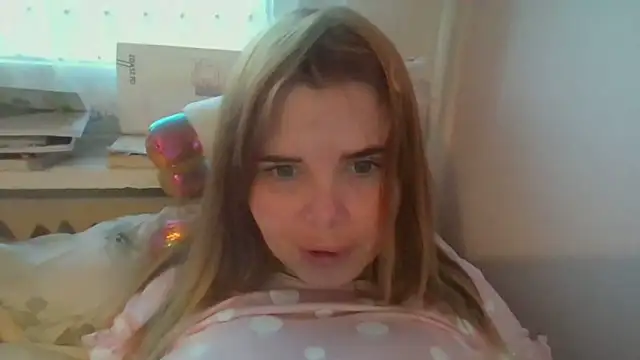 HornyElena online show from 12.18.25