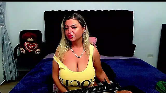 xplayfullblondexx online show from 07.11.26