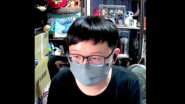 Snapshot of kk05483 chatting on 06.18.26 kk05483 online show from 06.18.26