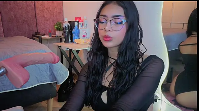 Snapshot of _ViolletteNoir_ chatting on 01.15.26 ViolletteNoir online show from 01.15.26