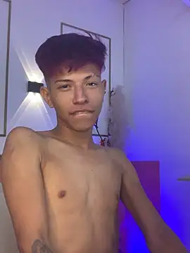 Snapshot of Tessachains_2_ chatting on 11.12.25 Tessachains 2 online show from 11.12.25