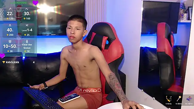 Snapshot of Tessachains_2_ chatting on 12.15.25 Tessachains 2 online show from 12.15.25