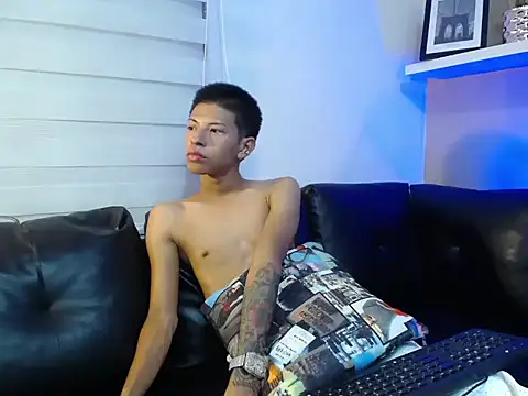 Snapshot of Tessachains_2_ chatting on 01.05.26 Tessachains 2 online show from 01.05.26