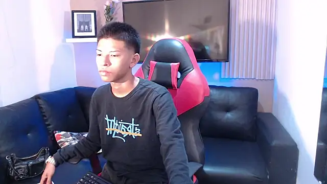 Snapshot of Tessachains_2_ chatting on 01.08.26 Tessachains 2 online show from 01.08.26