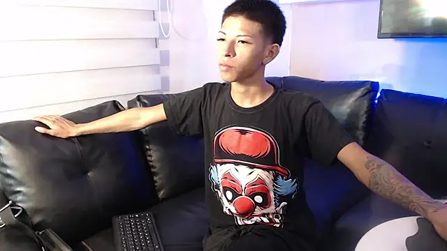 Snapshot of Tessachains_2_ chatting on 01.13.26 Tessachains 2 online show from 01.13.26