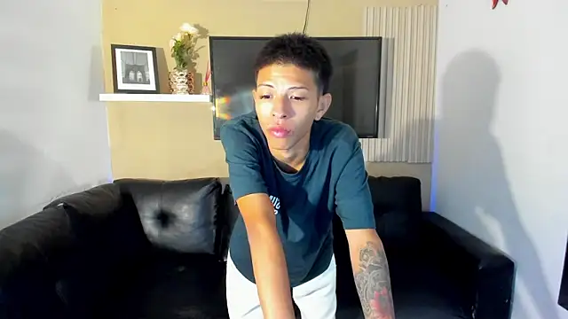 Snapshot of Tessachains_2_ chatting on 01.15.26 Tessachains 2 online show from 01.15.26