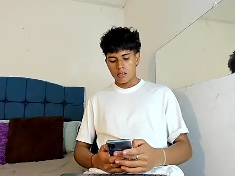 Snapshot of Valentino_Lane chatting on 01.07.26 Valentino Lane online show from 01.07.26