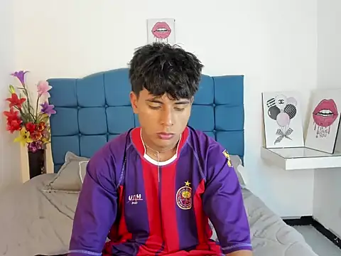 Snapshot of Valentino_Lane chatting on 01.16.26 Valentino Lane online show from 01.16.26