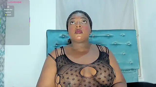 Tamaramilleer online show from 11.27.25