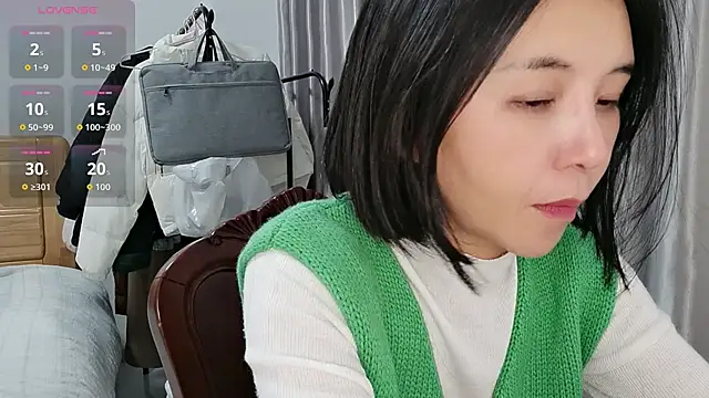 Wanwan61 online show from 11.17.25