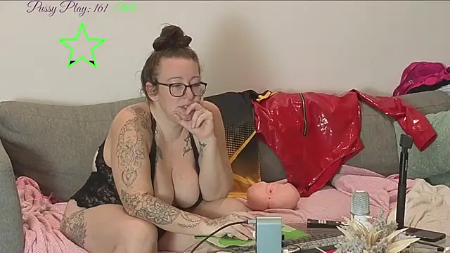 JadeStarUK online show from 06.26.26
