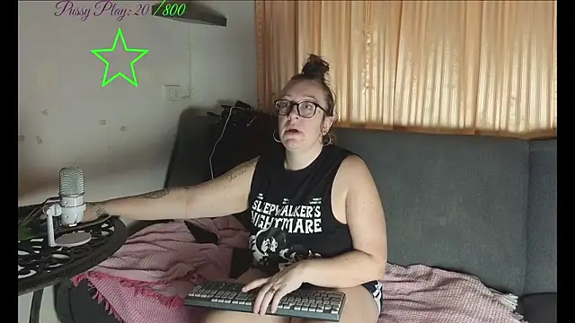 JadeStarUK online show from 07.31.26