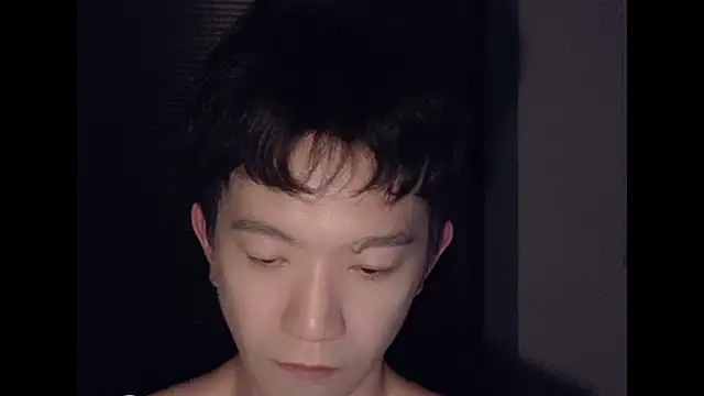 Snapshot of CouplingCry chatting on 11.26.25 CouplingCry online show from 11.26.25