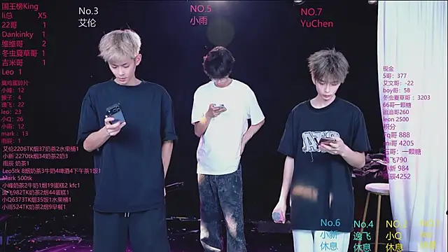 AAA-winner online show from 06.10.26