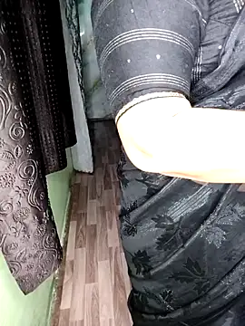 Snapshot of indian_Teena_Bhabhi chatting on 12.15.25 indian Teena Bhabhi online show from 12.15.25